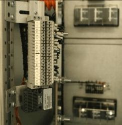 无线测温产品在中航光电新建厂房项目中的应用 安科瑞耿敏花